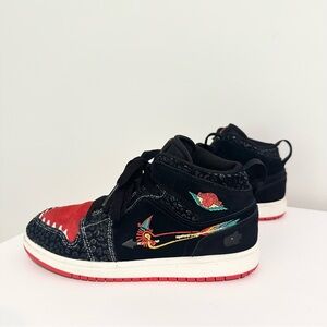 Siempre Familia Air Jordan 1 Mid SE Youth size 3 Chile Red Black Embroidered
